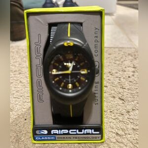 Watch-new in box. Classic ocean tech